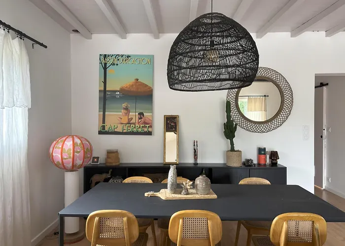 Dom wakacyjny Jeane-rose, Maison En Bois Avec Piscine *