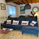 Jeane-rose, Maison En Bois Avec Piscine