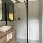 Dom wakacyjny Jeane-rose, Maison En Bois Avec Piscine