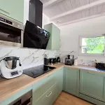 Jeane-rose, Maison En Bois Avec Piscine Dom wakacyjny
