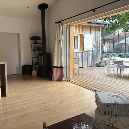Jeane-rose, Maison En Bois Avec Piscine Andernos-les-Bains