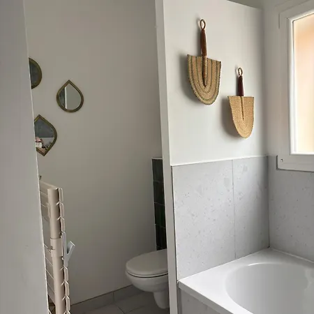 Holiday home Jeane-rose, Maison En Bois Avec Piscine *