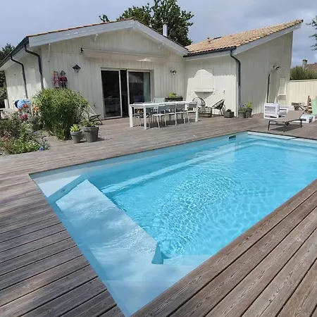 Holiday home Jeane-rose, Maison En Bois Avec Piscine *