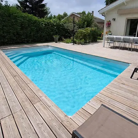 Jeane-rose, Maison En Bois Avec Piscine *