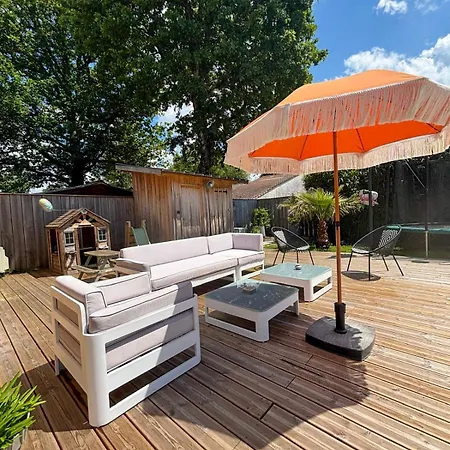 Jeane-rose, Maison En Bois Avec Piscine Andernos-les-Bains