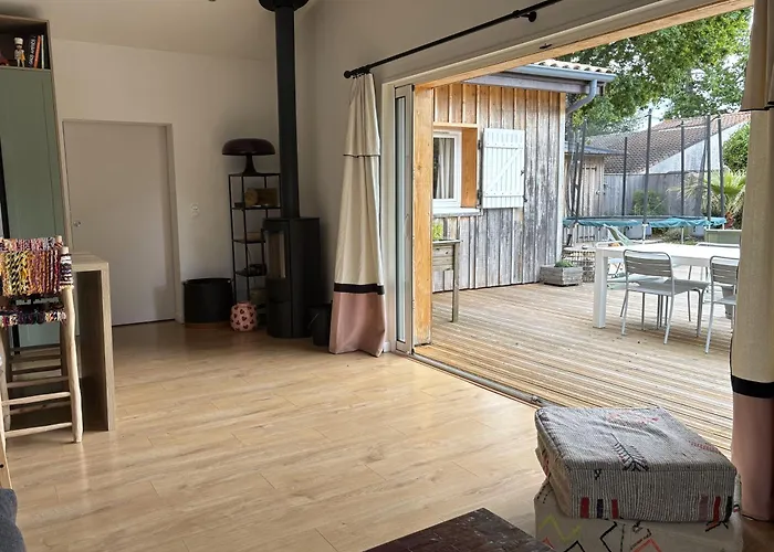 Jeane-rose, Maison En Bois Avec Piscine Andernos-les-Bains